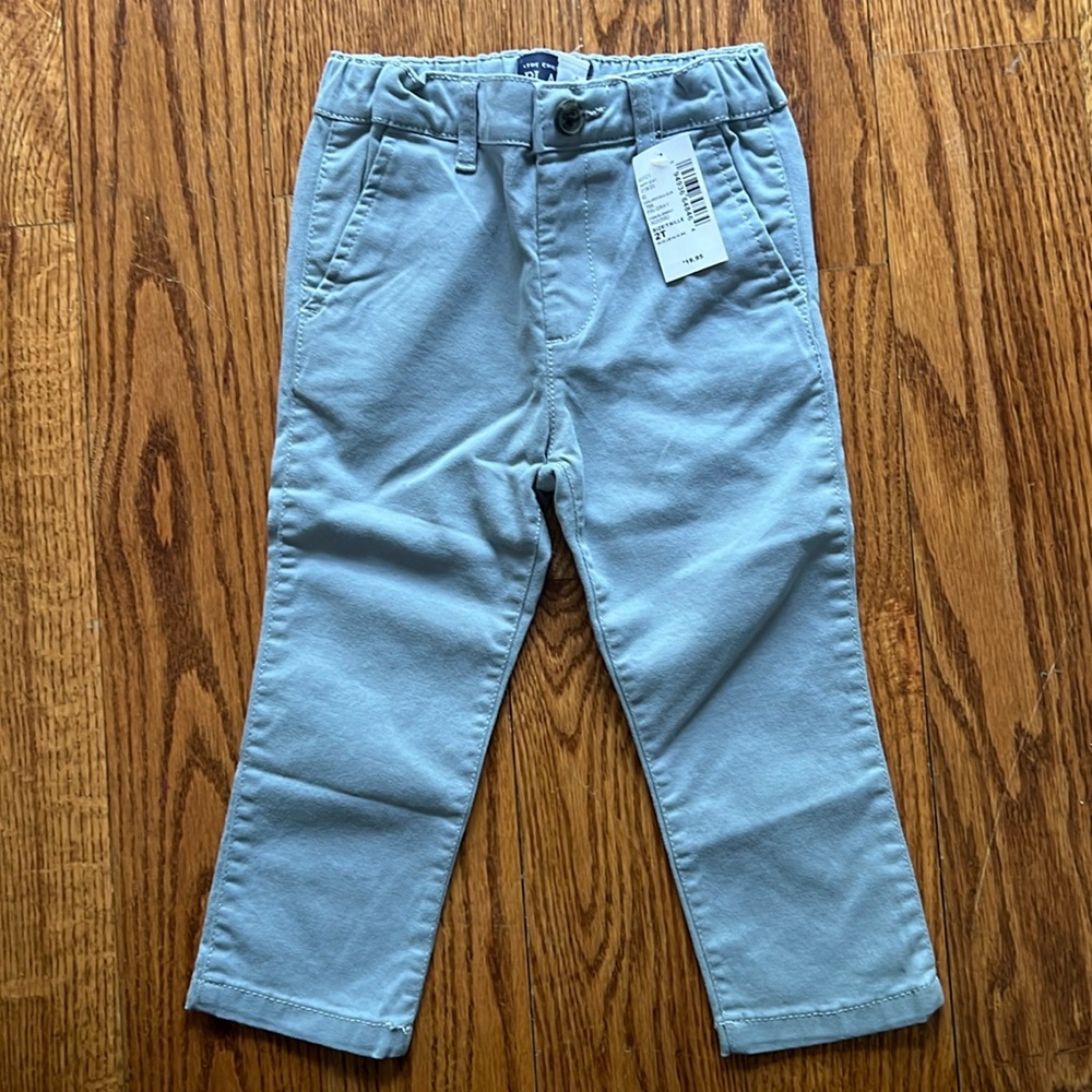 The Children’s Place straight chino pants. Size 2T.